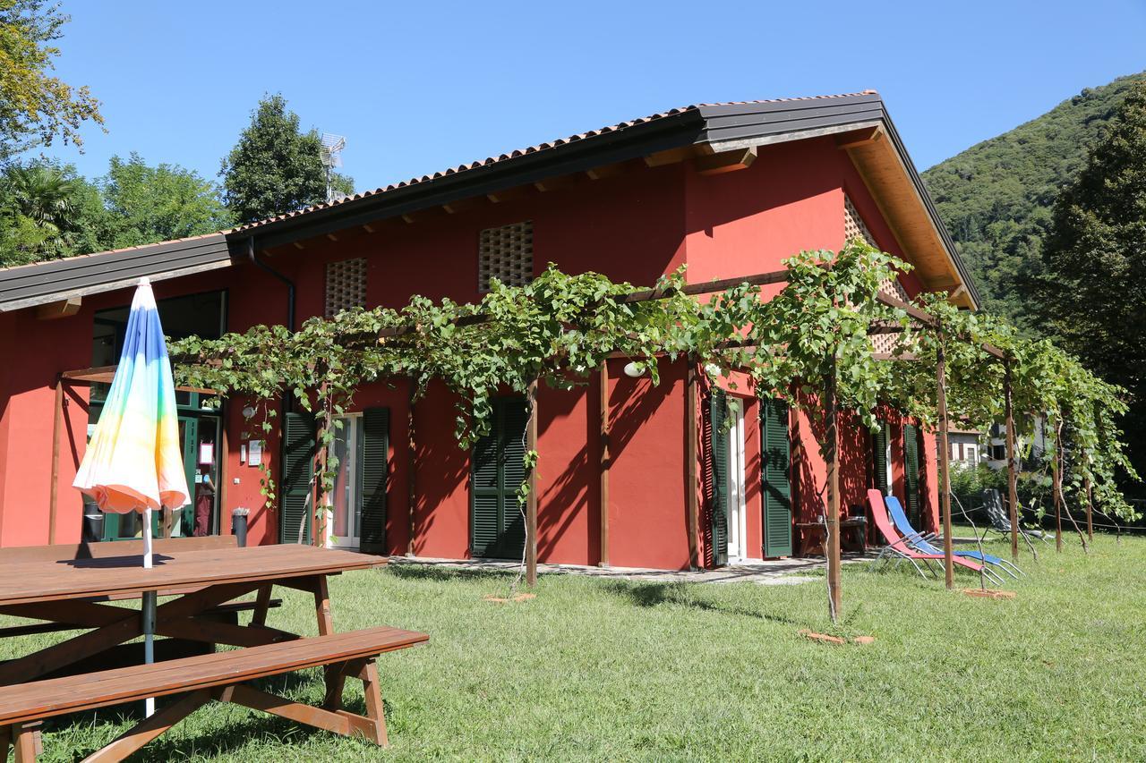 Ostello Casa Rossa Лавено-Момбелло Экстерьер фото
