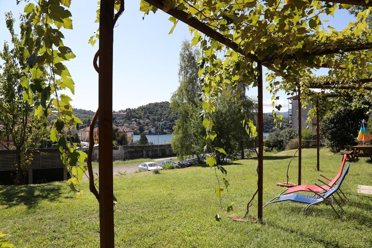 Ostello Casa Rossa Лавено-Момбелло Экстерьер фото